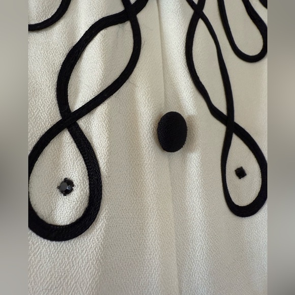 Vintage Elegant Black and White Dress - Picture 4 of 11